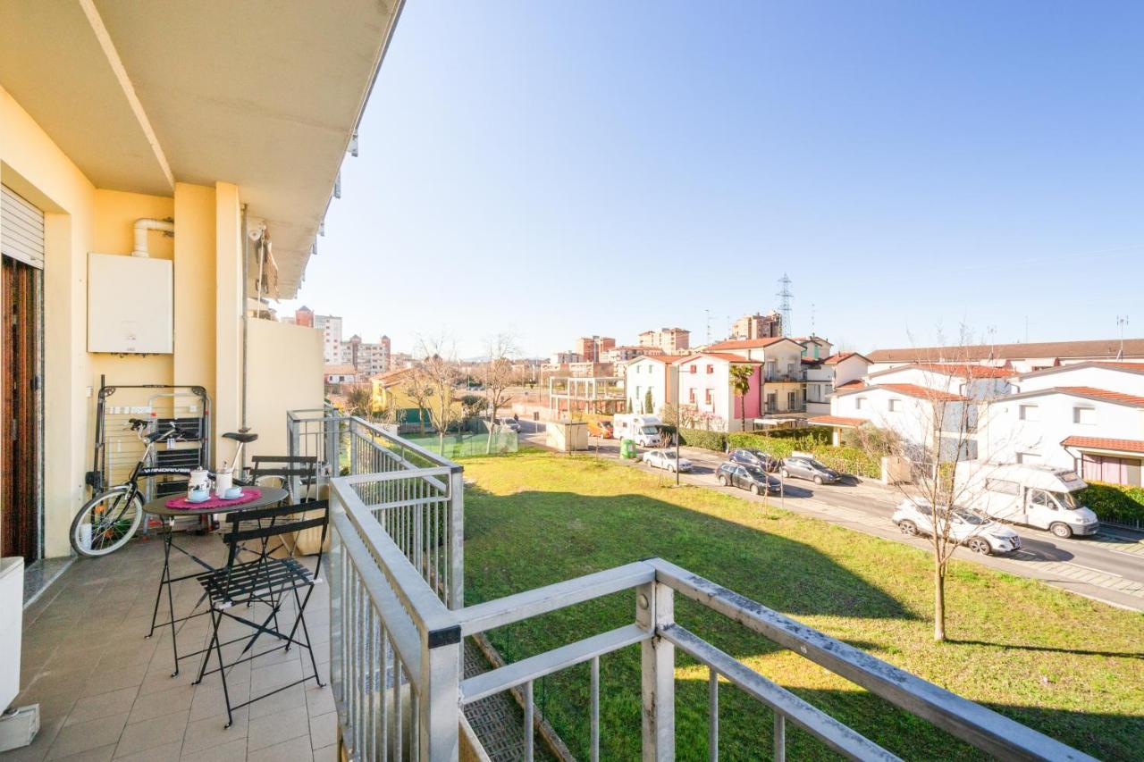 Apartament Parma Fiere Studio Con Parcheggio E Balcone Zewnętrze zdjęcie